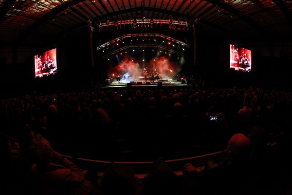 Vaya Con Dios in Concert